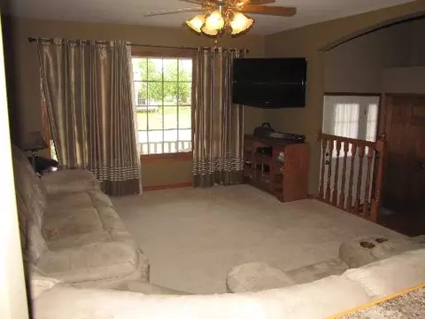 1758 Kingtree Dr, Morris, IL 60450 photo 9
