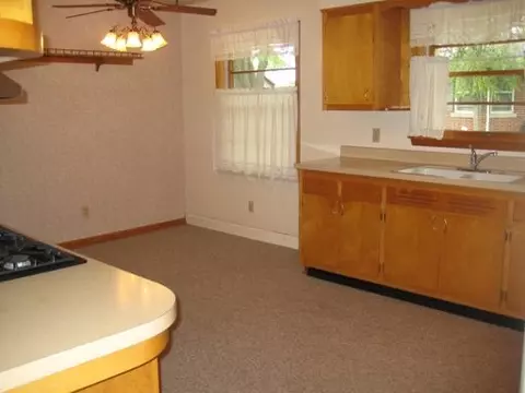 1603 Sunset Dr, Peru, IL 61354 photo 5