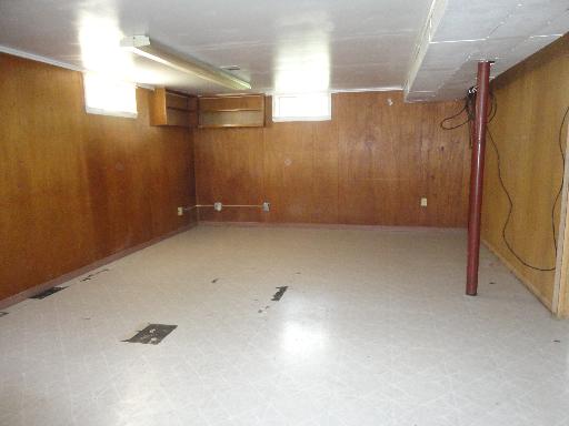 1056 High St, Aurora, IL 60505 photo 9