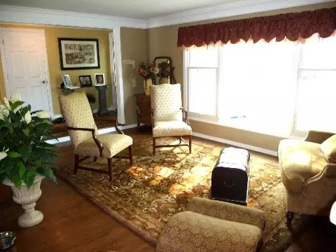 2614 Pebblebrook Ln, Rolling Meadows, IL 60008 photo 2