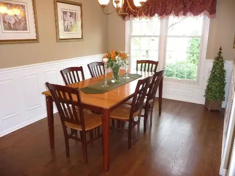 2614 Pebblebrook Ln, Rolling Meadows, IL 60008 photo 5