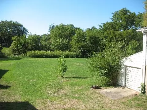 132 E Scott St, Seneca, IL 61360 photo 4