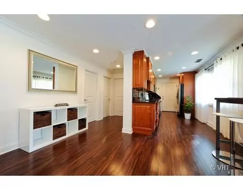 716 S Dennis Rd, Wheeling, IL 60090 photo 4