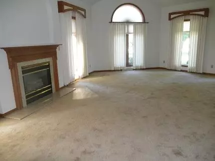 702 Carolyn St, Mendota, IL 61342 photo 7