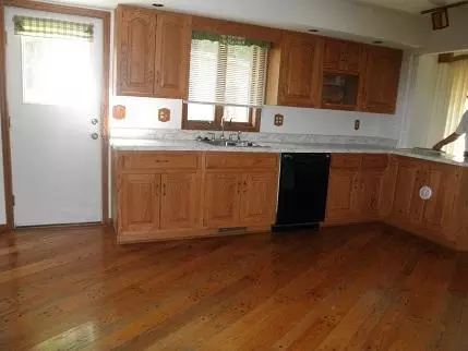 702 Carolyn St, Mendota, IL 61342 photo 3