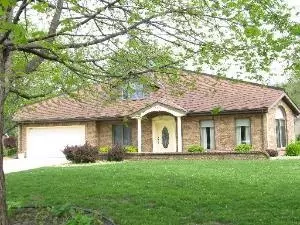 702 Carolyn St, Mendota, IL 61342 photo 1