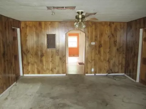 1423 7th St, Peru, IL 61354 photo 3