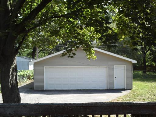 4906 Paulsen St, Mchenry, IL 60051 photo 4