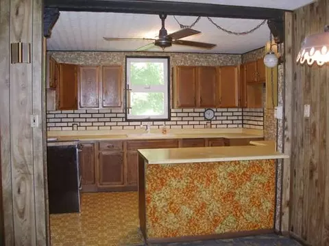 512 E Walnut St, Oglesby, IL 61348 photo 6