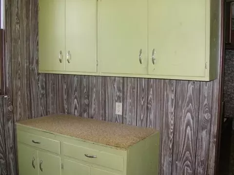 512 E Walnut St, Oglesby, IL 61348 photo 5