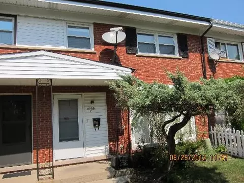 8900 Robin Dr #C, Des Plaines, IL 60016 photo 1
