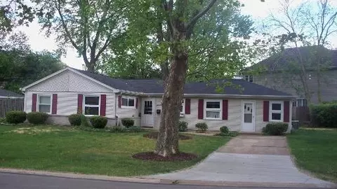 2002 Paddock Ln, Wheaton, IL 60187 photo 14
