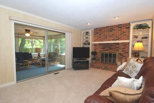 19 Wakefield Ln, Geneva, IL 60134 photo 6