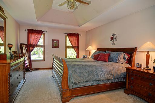 9 S645 Lorraine Dr, Willowbrook, IL 60527 photo 11