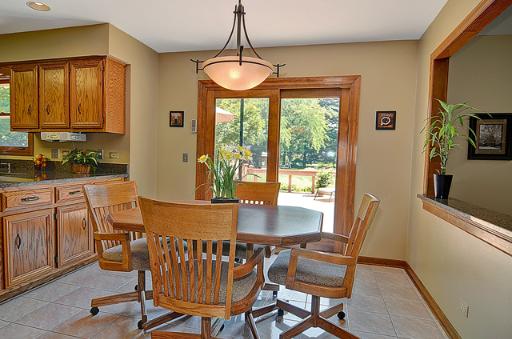 9 S645 Lorraine Dr, Willowbrook, IL 60527 photo 7