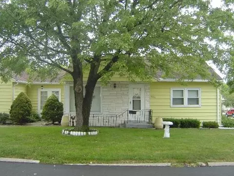 2003 12th St, Peru, IL 61354 photo 1