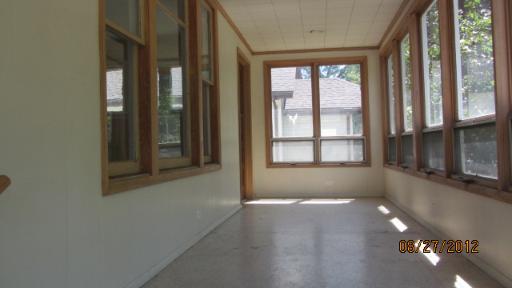 373 Elm St, Elgin, IL 60123 photo 3