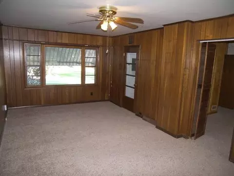 907 Fourth St, Peru, IL 61354 photo 3