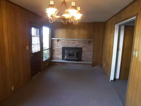 907 Fourth St, Peru, IL 61354 photo 2