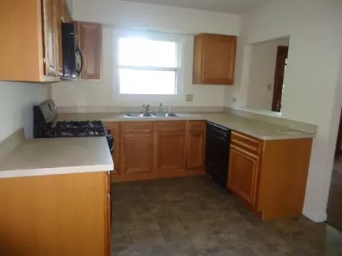 4200 Sumter Dr, Matteson, IL 60443 photo 4