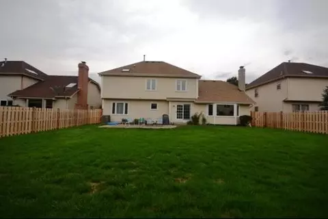 1860 Lisson Rd, Naperville, IL 60565 photo 2