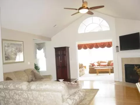 16641 S Fox Run Cir, Plainfield, IL 60586 photo 3
