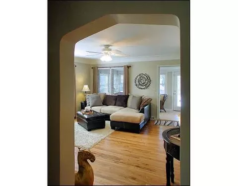 924 N Sleight St, Naperville, IL 60563 photo 3