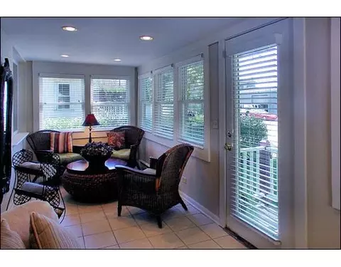 924 N Sleight St, Naperville, IL 60563 photo 4