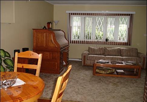 218 Sarah Ct, Wheeling, IL 60090 photo 3