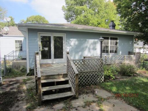211 E 7th St, Pecatonica, IL 61063 photo 2