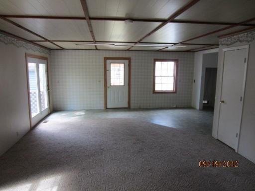 211 E 7th St, Pecatonica, IL 61063 photo 8