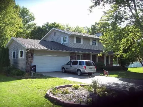 105 Clark St, Walnut, IL 61376 photo 1