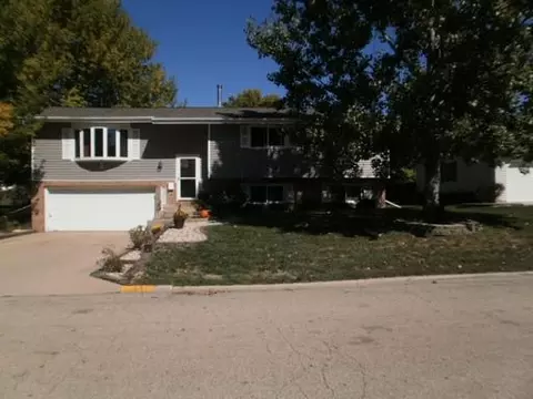 910 W First St, Spring Valley, IL 61362 photo 1