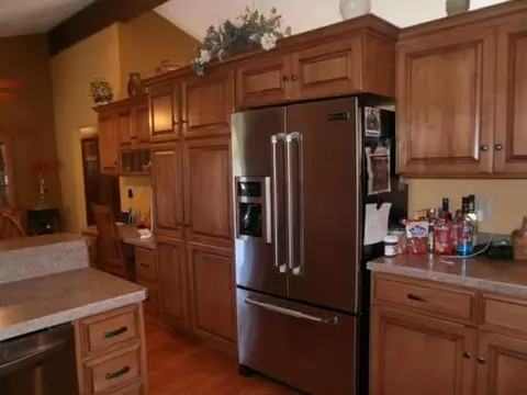 910 W First St, Spring Valley, IL 61362 photo 4