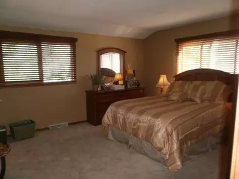 910 W First St, Spring Valley, IL 61362 photo 6