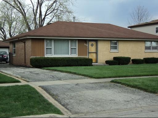 7809 W 73rd Pl, Bridgeview, IL 60455 photo 1