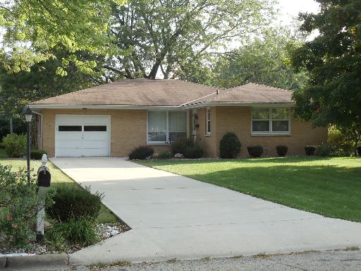 301 W Taylor St, Dwight, IL 60420 photo 1