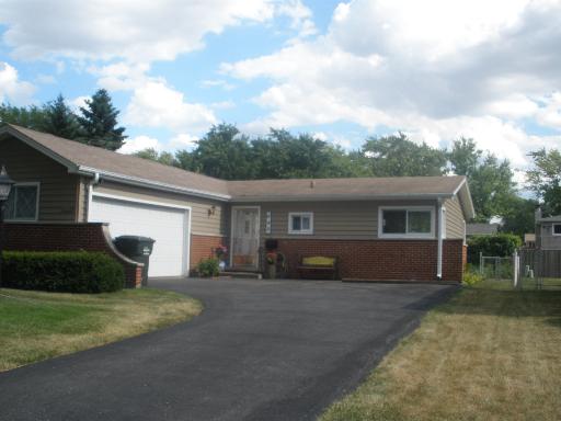 645 Devonshire Dr, Des Plaines, IL 60018 photo 1