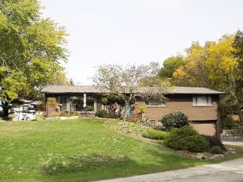 527 Oak St, Spring Valley, IL 61362 photo 2