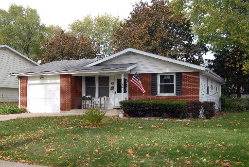2304 Willow Ln, Rolling Meadows, IL 60008 photo 1