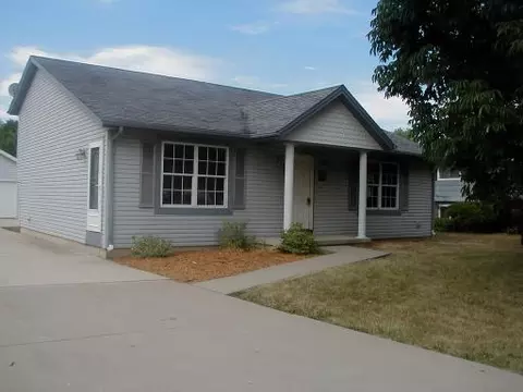 802 Catlin St, Ottawa, IL 61350 photo 1