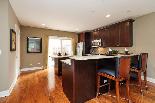 647 Custer Ave, Evanston, IL 60202 photo 7