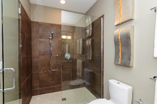 647 Custer Ave, Evanston, IL 60202 photo 11