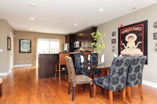 647 Custer Ave, Evanston, IL 60202 photo 8