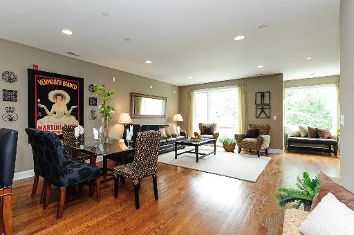 647 Custer Ave, Evanston, IL 60202 photo 4