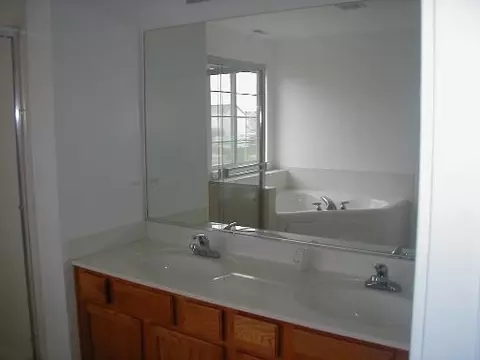 709 Brita Trl, Minooka, IL 60447 photo 13