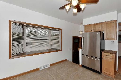 706 E Cedar Ln, Mount Prospect, IL 60056 photo 6