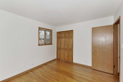 706 E Cedar Ln, Mount Prospect, IL 60056 photo 9