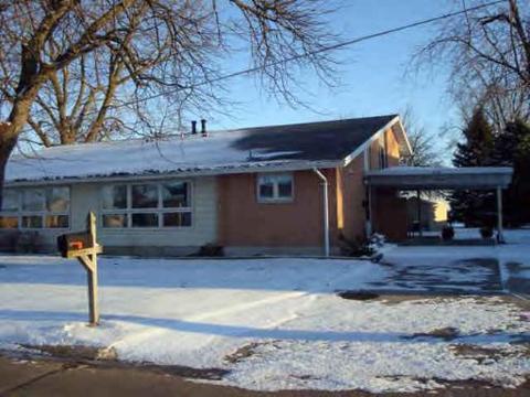 1628 Golfview Dr, Rantoul, IL 61866 photo 1