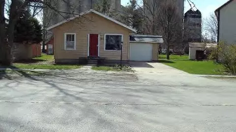 305 E Main, Tolono, IL 61880 photo 1